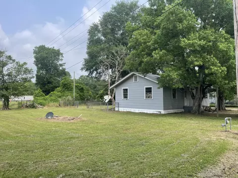 97 Circle Dr, Foxworth, MS 39483 photo 3