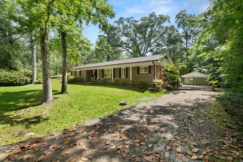 32 Bay Cir, Laurel, MS 39440 photo 3