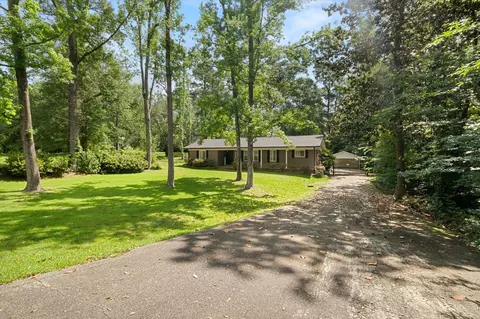 32 Bay Cir, Laurel, MS 39440 photo 2
