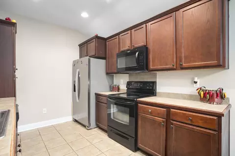 Kitchen - 3 Hemingway Dr, Sumrall, MS 39482 photo 2 of 3