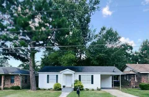 302 Dixie Ave, Hattiesburg, MS 39401