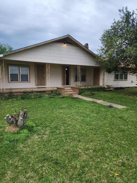 939 Salem School Rd, Collins, MS 39428
