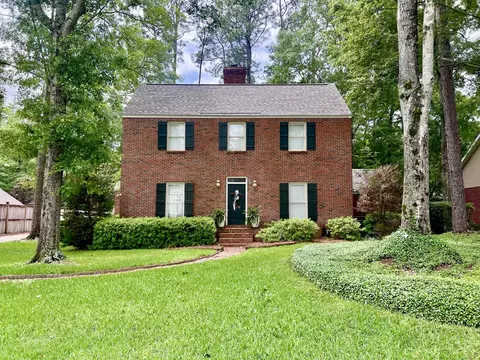 106 Sangria Dr, Hattiesburg, MS 39402