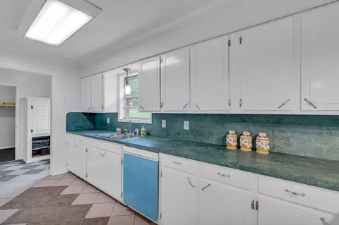 Kitchen - 101 Raspberry, Collins, MS 39428 photo 1 of 2