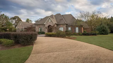 17 Salbeka, Hattiesburg, MS 39401
