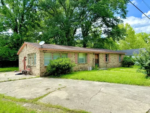 1107 Kings Ave, Columbia, MS 39429