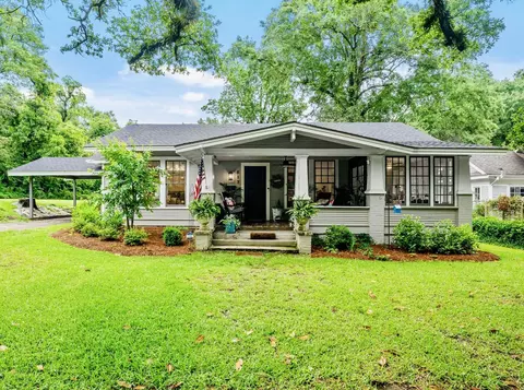 817 N 1st Ave, Laurel, MS 39440