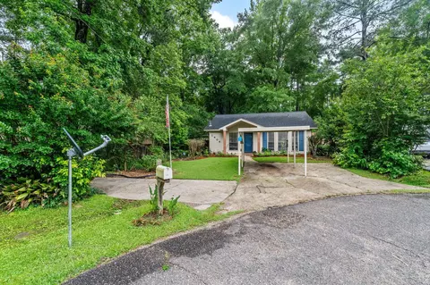 1404 Willus Dr, Laurel, MS 39440 photo 2