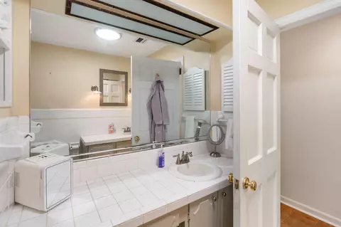 Bath - 3315 Franklin Ave, Laurel, MS 39440 photo 7 of 7