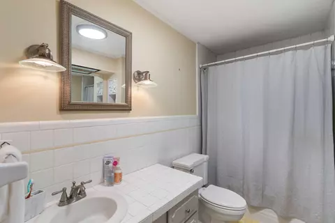 Bath - 3315 Franklin Ave, Laurel, MS 39440 photo 6 of 7