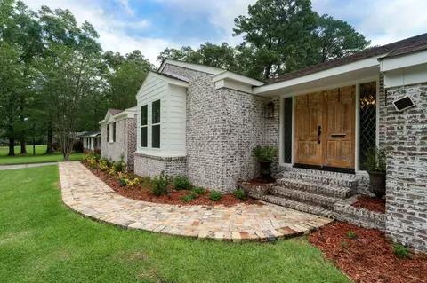Exterior - 3315 Franklin Ave, Laurel, MS 39440 photo 7 of 16
