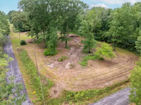 91 Lott Ln, Seminary, MS 39479