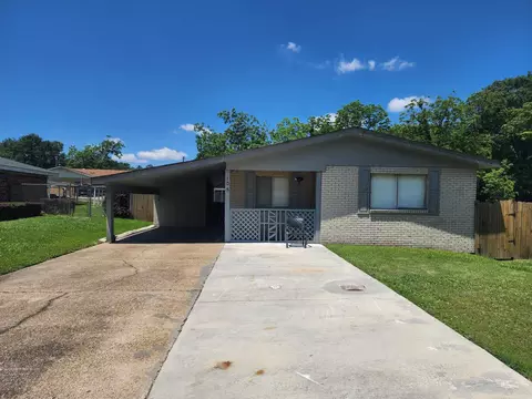 105 Cosmic Dr, Hattiesburg, MS 39401