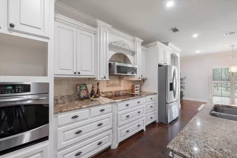 Kitchen - 140 Atkinson Rd, Sumrall, MS 39482 photo 3 of 3