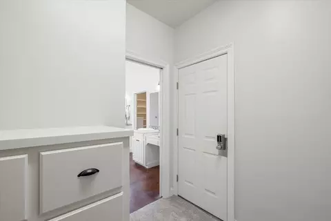 Entry Way - 140 Atkinson Rd, Sumrall, MS 39482 photo 8 of 12