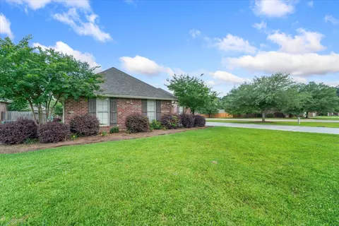 2 E Spruce, Sumrall, MS 39482 photo 3