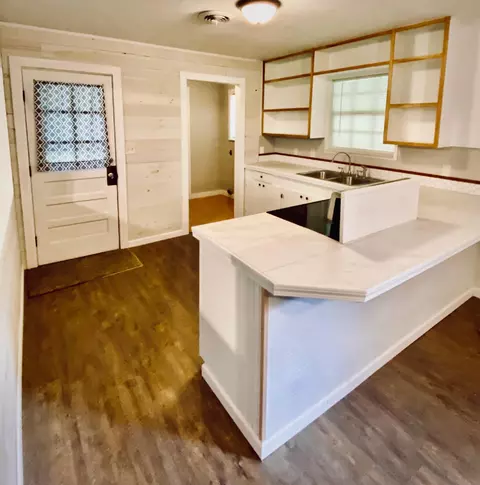 Kitchen - 1403 Greens Creek Rd, Carson, MS 39427 photo 1 of 2