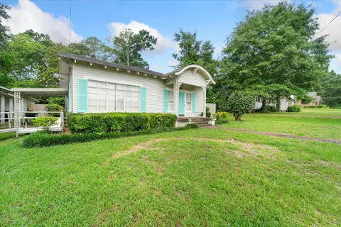 Exterior - 1319 Third St, Prentiss, MS 39474 photo 2 of 7