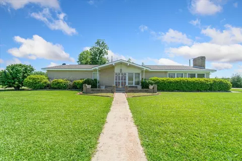 3845 Ms-42, Bassfield, MS 39421