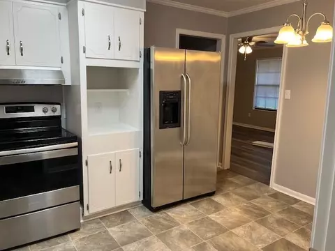 Kitchen - 399 Antioch Dr, Laurel, MS 39443 photo 2 of 3