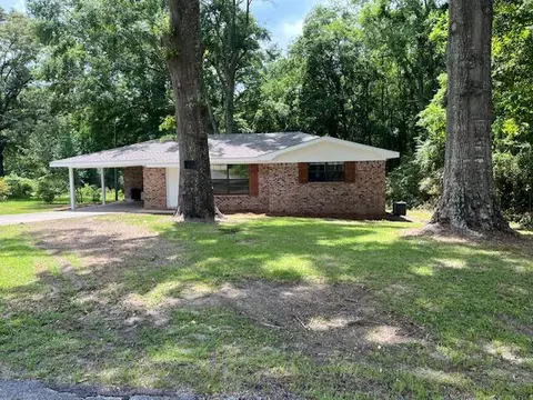 Exterior - 399 Antioch Dr, Laurel, MS 39443 photo 2 of 2