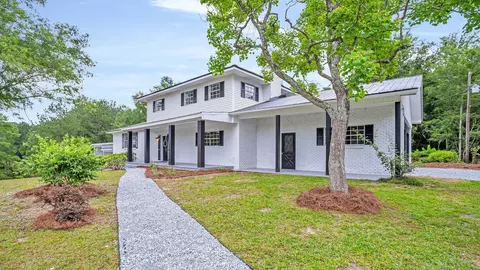 148 Wadsworth, Ellisville, MS 39437
