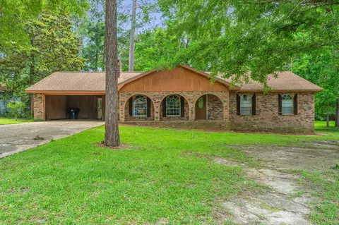 109 Tall Pines Dr, Hattiesburg, MS 39402