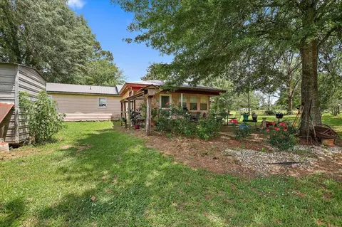 Exterior - 243 Hosey Rd, Magee, MS 39111 photo 6 of 11
