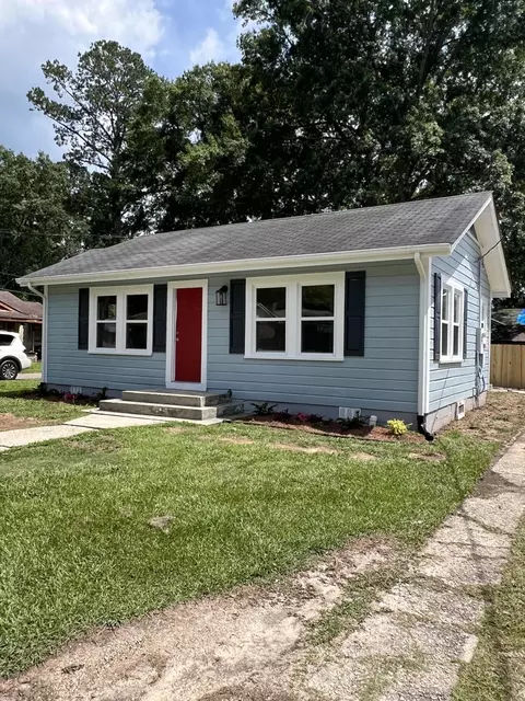 1026 Gill St, Columbia, MS 39429