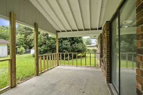 Exterior - 1014 Pinehurst Dr, Columbia, MS 39429 photo 3 of 5