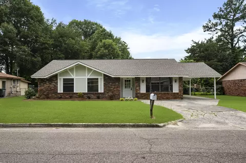 1014 Pinehurst Dr, Columbia, MS 39429