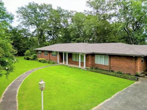 111 Ridge St, Taylorsville, MS 39168