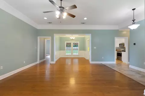 37 Katherine Ave, Sumrall, MS 39482 photo 5
