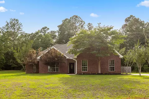 37 Katherine Ave, Sumrall, MS 39482