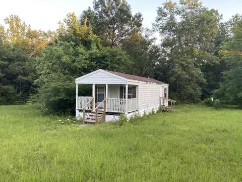 560 Restertown Rd, Poplarville, MS 39470