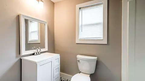 Bath - 142 E 2nd Ave, Petal, MS 39465 photo 2 of 4