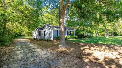 Exterior - 142 E 2nd Ave, Petal, MS 39465 photo 4 of 6