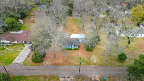 View/Area - 142 E 2nd Ave, Petal, MS 39465 photo 3 of 7