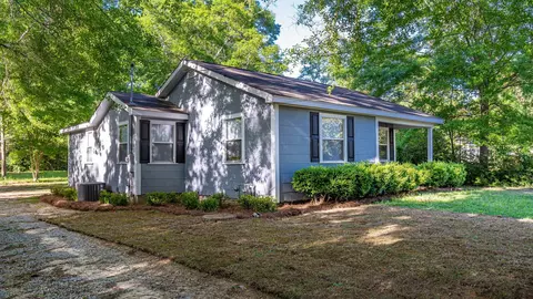 Exterior - 142 E 2nd Ave, Petal, MS 39465 photo 3 of 6
