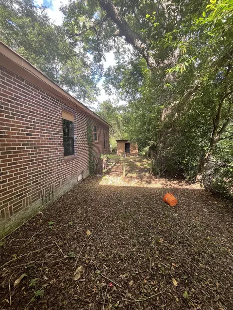 2411 N 5th Ave, Laurel, MS 39440 photo 17