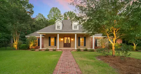 26 Greystone Pt, Hattiesburg, MS 39402