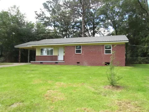 817 Crestview Dr, Hattiesburg, MS 39401