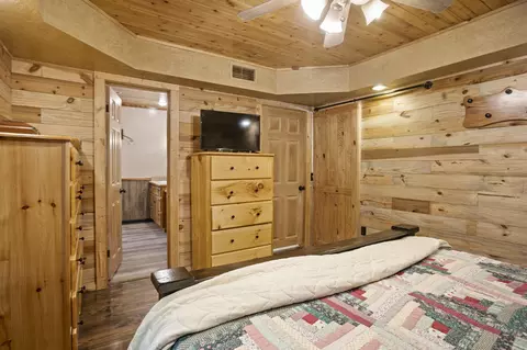 Bedroom - 79 Twin Bridge Rd, Sandy Hook, MS 39478 photo 2 of 3