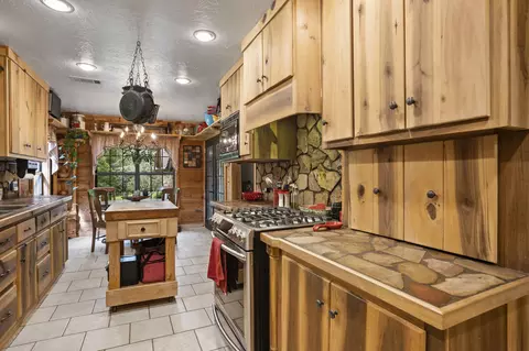 Kitchen - 79 Twin Bridge Rd, Sandy Hook, MS 39478 photo 4 of 5