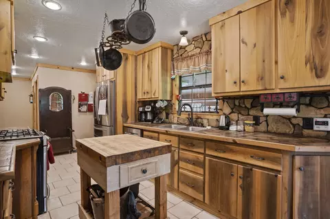 Kitchen - 79 Twin Bridge Rd, Sandy Hook, MS 39478 photo 2 of 5