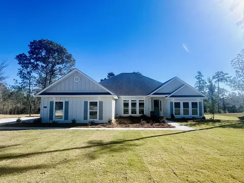 16 Wabash Way, Sumrall, MS 39482