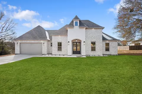 24 Post Oak Dr, Carriere, MS 39426
