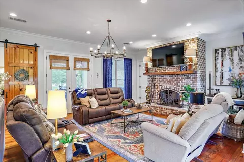Living - 345 Tradewind Cv, Brandon, MS 39042 photo 1 of 4