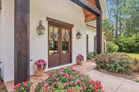 Exterior - 345 Tradewind Cv, Brandon, MS 39042 photo 4 of 6