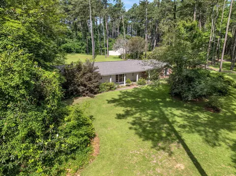 27 Lipsey Cir, Prentiss, MS 39474